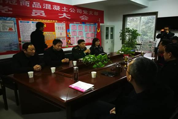 銅官區(qū)區(qū)委常委、人武部到商品混凝土公司開(kāi)展專(zhuān)項(xiàng)督導(dǎo)工作