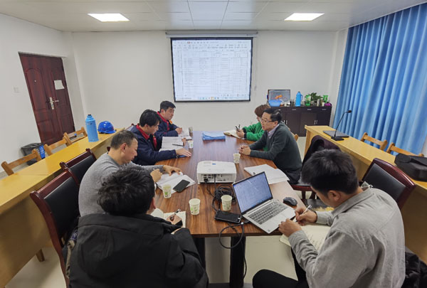 公司黨委書(shū)記調(diào)研中試線項(xiàng)目 公司黨委書(shū)記調(diào)研中試線項(xiàng)目