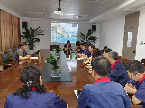 公司副總經(jīng)理、安全總監(jiān)到鋼構(gòu)公司調(diào)研